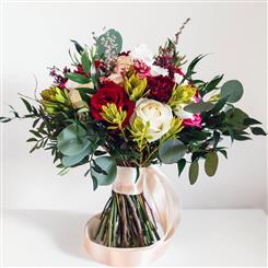 Gold Flower Subscription Service Brighton | Flowers Unlimited