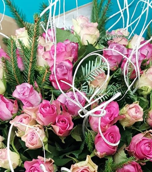 50 Christmas Roses - Local Delivery Only from Tuesday 19th December